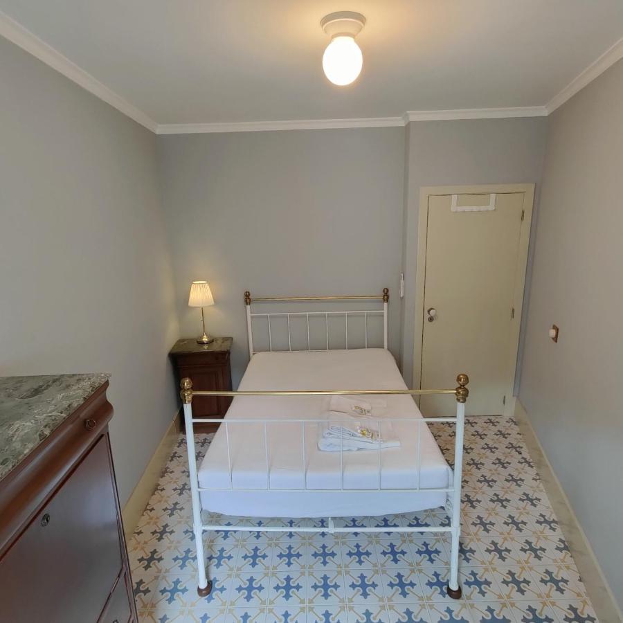 Bed and Breakfast Vila Nazare Каштру-Дайри Экстерьер фото