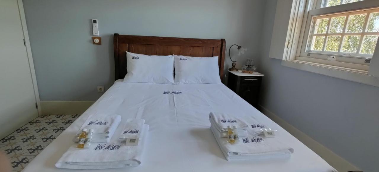 Bed and Breakfast Vila Nazare Каштру-Дайри Экстерьер фото
