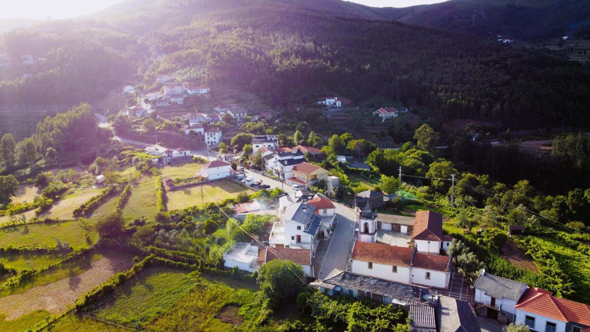 Bed and Breakfast Vila Nazare Каштру-Дайри Экстерьер фото